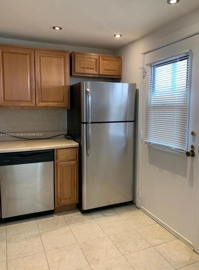 Photo - 3101 N Country Club Dr Unit 607