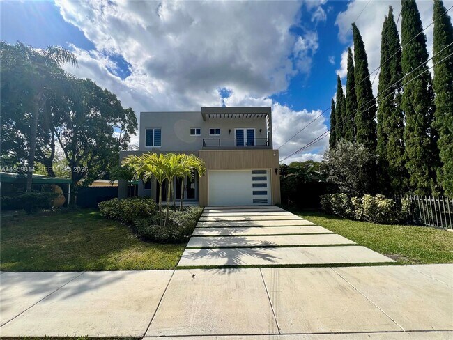 Photo - 7850 SW 67th Ave