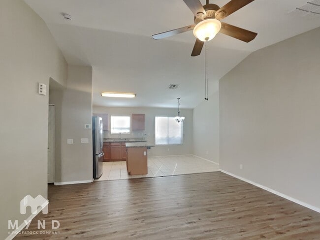 Photo - 41613 W Sunland Dr