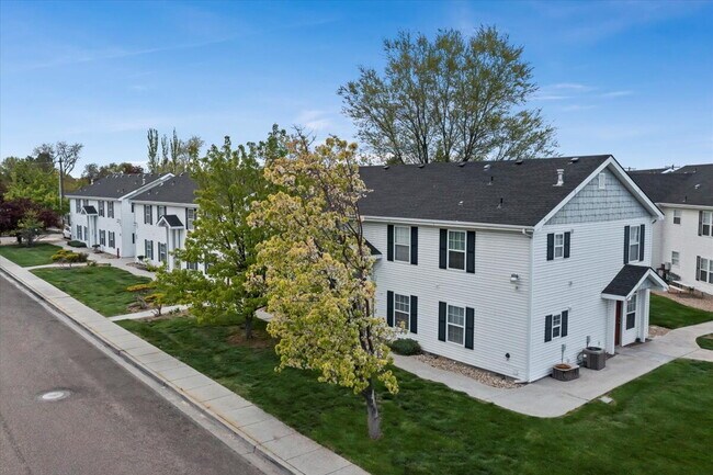 Photo - 114 Davis Ave