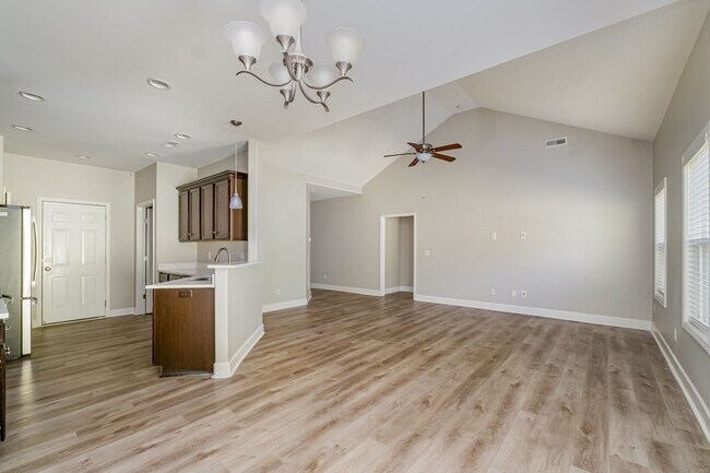 Photo - Beautiful, Like-New 3-Bedroom Home in Bell...