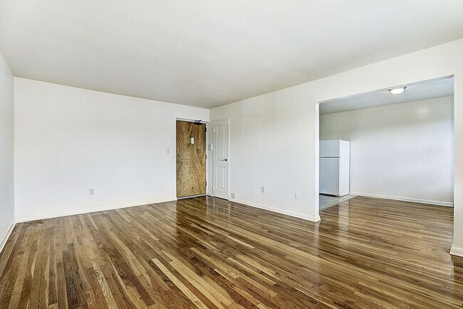 Photo - Garrett Village