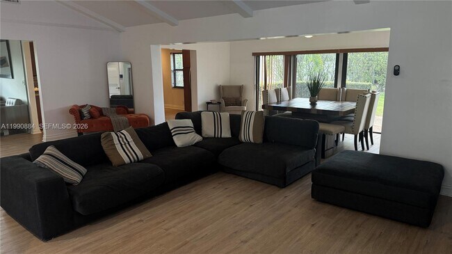 Photo - 4905 Bayberry Ln