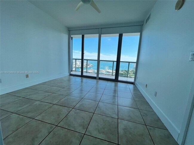 Photo - 888 Biscayne Blvd Unidad 3403