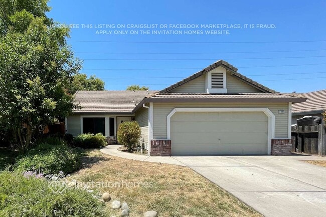 Building Photo - 8441 Solitude Ct