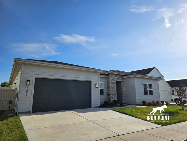 Building Photo - Brand New 4bed/3 bath home w/office, 2 car extended bay garage & all appliances included.