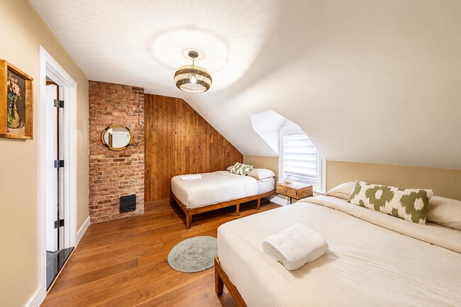 139 W 4th Ave Unit SI ID1495028P
