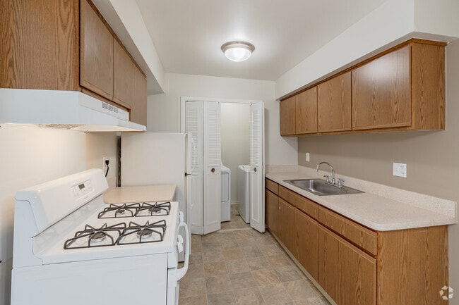 2BR, 1BA, 845SF, Kitchen
