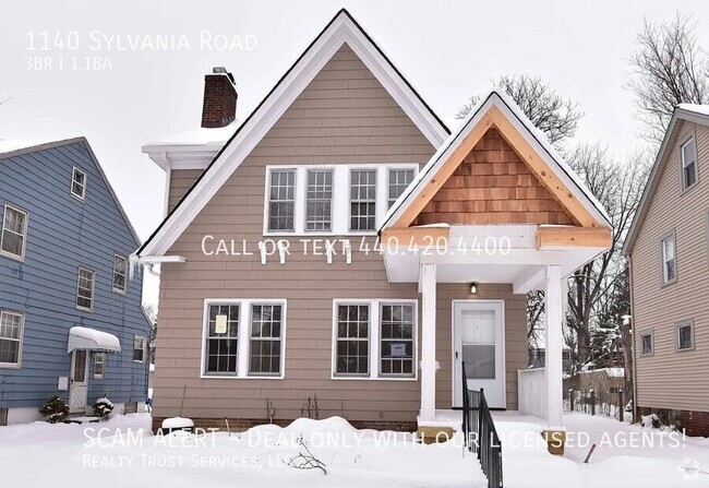 Building Photo - Charming 4-Bedroom Colonial with Fireplace... Rental