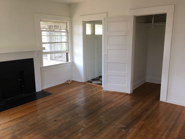 Photo - 937 N Benton Way Unit 3