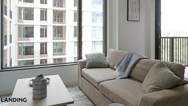 Building Photo - 632 Howard Rd SE