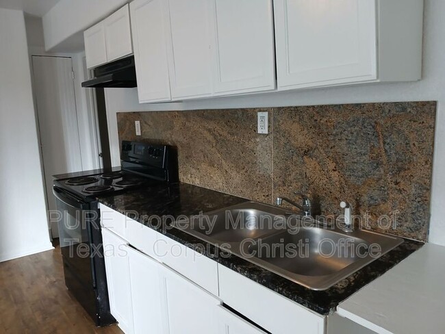 Photo - 901 Furman Ave