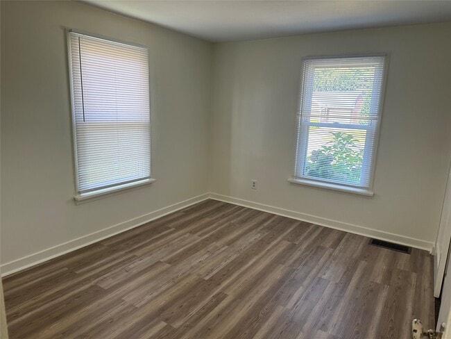 Photo - 1034 Western Ln