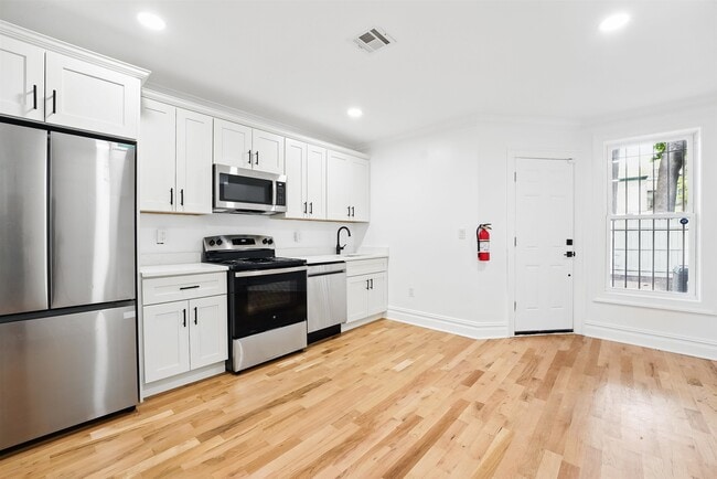 Building Photo - 52 Brinkerhoff St Unit 1 Rental