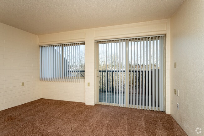 1BR, 1BA - 661SF
