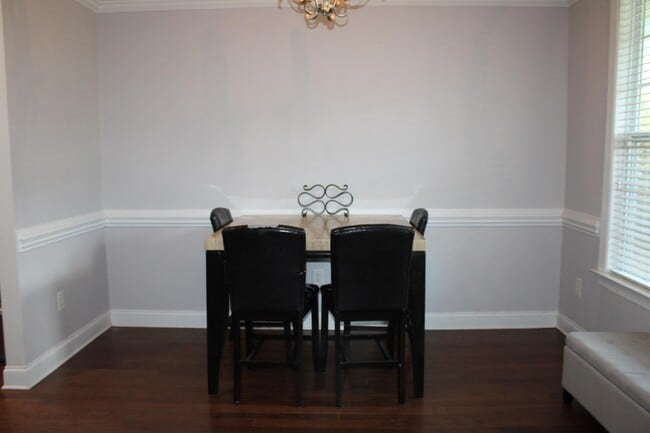 Photo - 241 Vinewood Pl