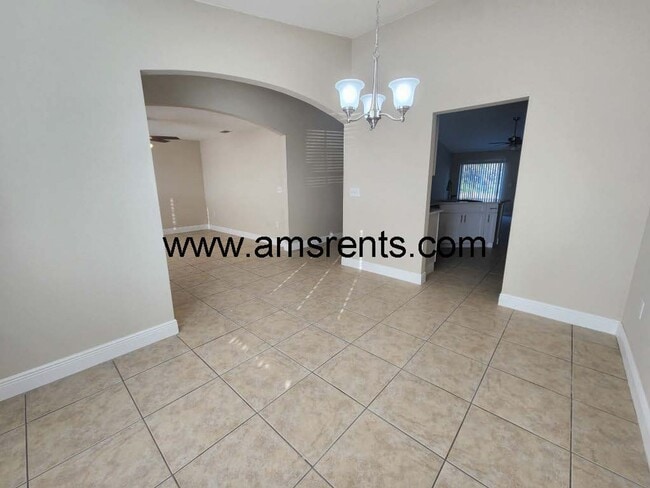Photo - Spacious 3-bedroom 2 baths in Poinciana