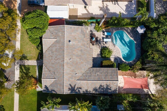 Photo - 418 SE 3rd Terrace