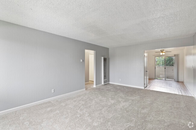 Living room - 2 BD, 1 BA, 790 Sq Ft