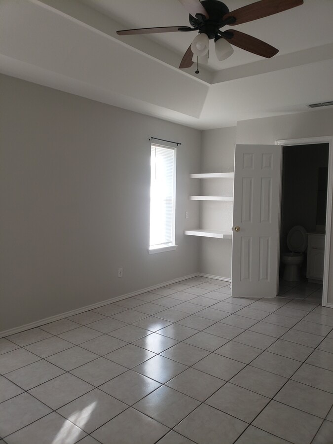 Photo - 1105 Lexington Cir Unit C