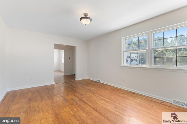 Photo - 353 Blackwood Clementon Rd