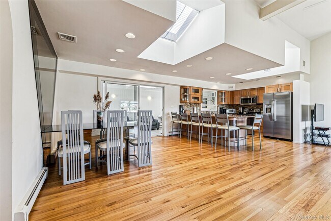 Photo - 22 Meadow Ln