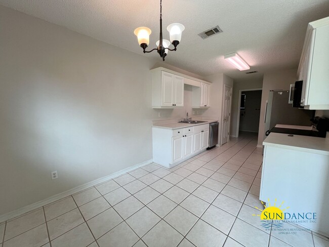 223 Westview Dr