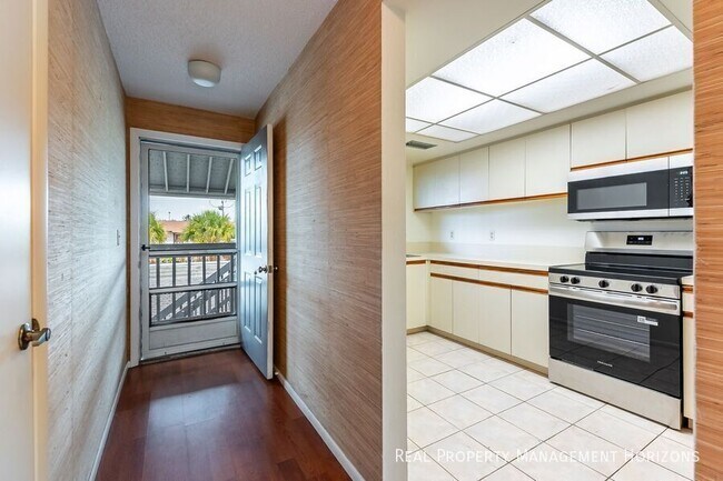 Photo - 251 Fenwick Dr
