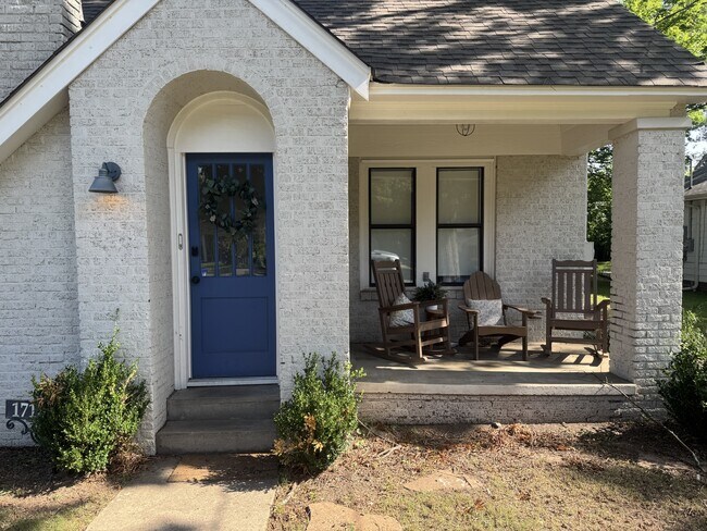 Photo - 1716 Simms St