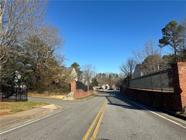 Photo - 3662 Regency Park Dr Townhome