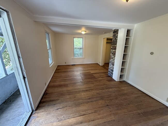 Photo - 335 Spencer Rd