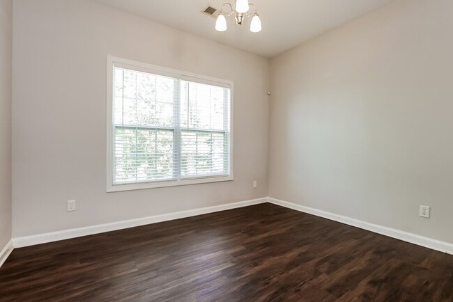 Photo - 8131 Vincent Mill Dr