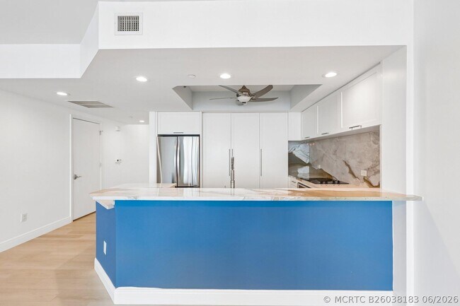 Photo - 2650 Lake Shore Dr Unit 1202