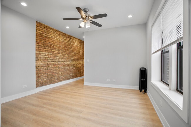Photo - 1704 W Juneway Terrace Unit 3E