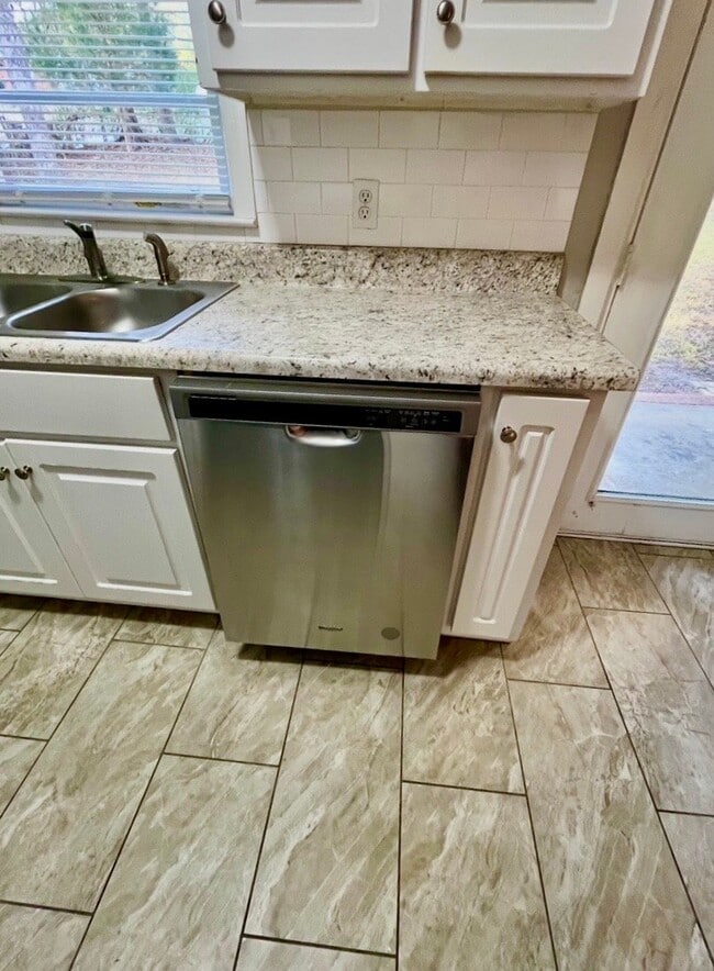 Photo - 4970 Gardiner Dr