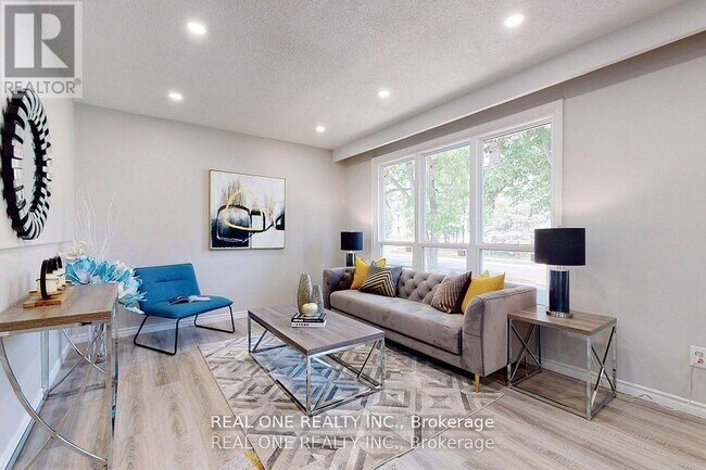 Photo - 105 Aurora Heights Dr