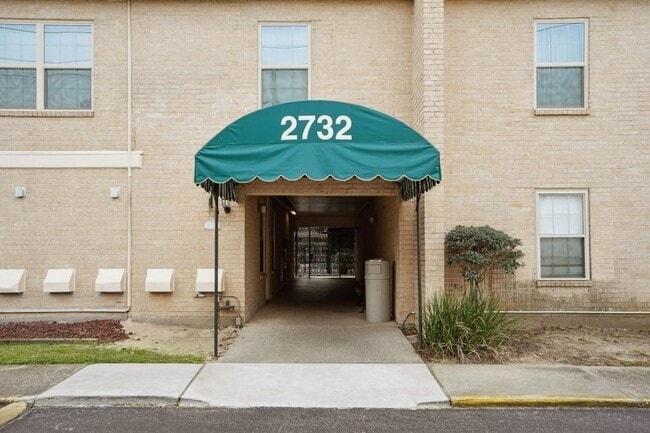 Photo - 2732 Whitney Pl Unit 209