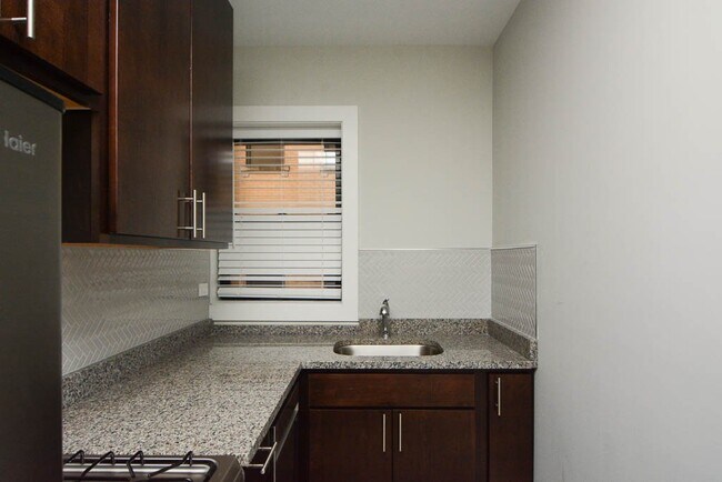 Photo - 533 W Belden Ave Unit 801B