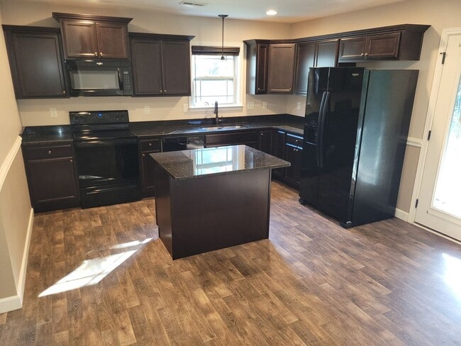 Photo - 108 Highland Spgs Lp