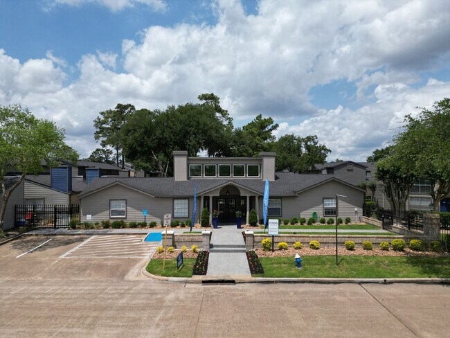 Regency Park apartments — community photo