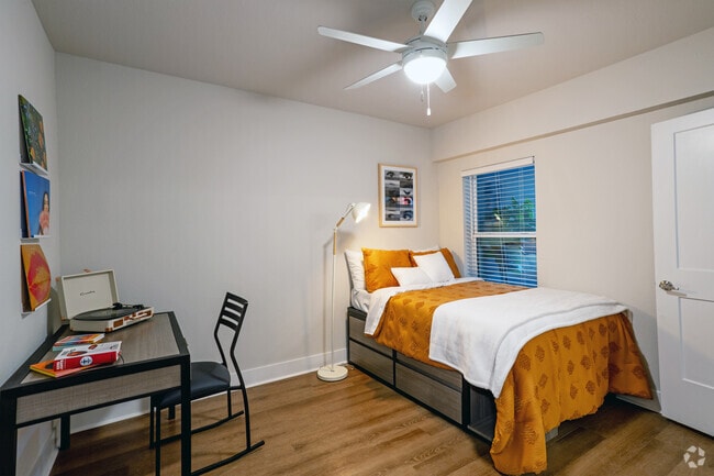 2BR, 2BT - D - 821SF (Balcony)