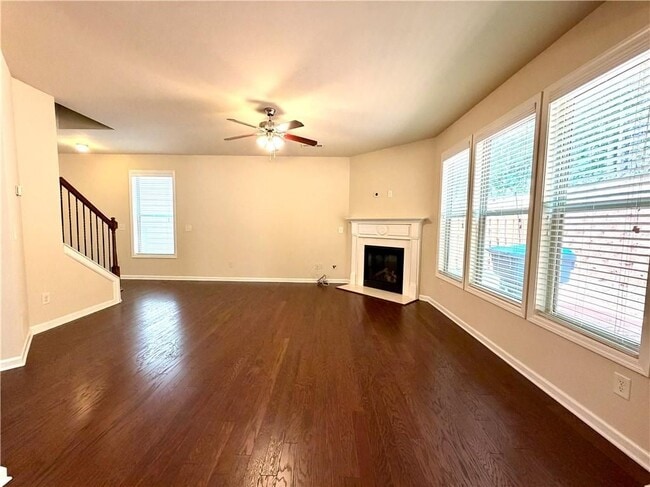 Photo - 6215 Crested Moss Dr
