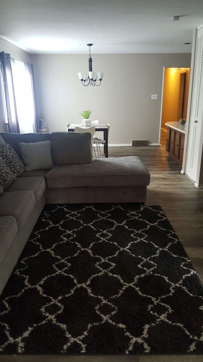 Photo - 613 N 25th St