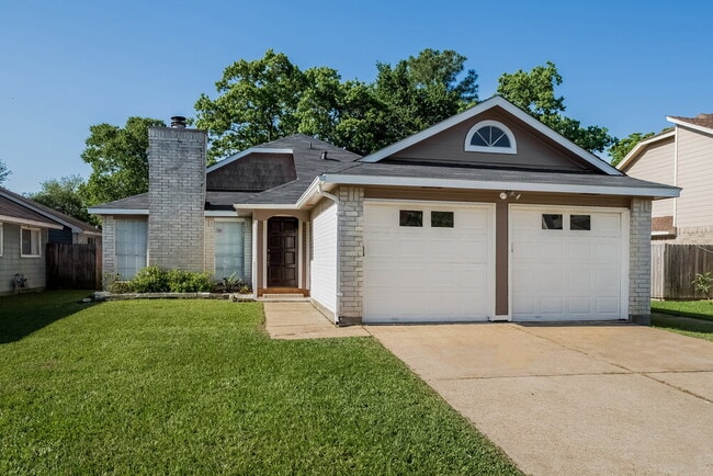 Building Photo - 19523 Lake Hollow Ln