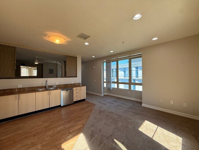 Photo - Beautiful East Village Condo w/ W/D, A/C &... Unidad 3521