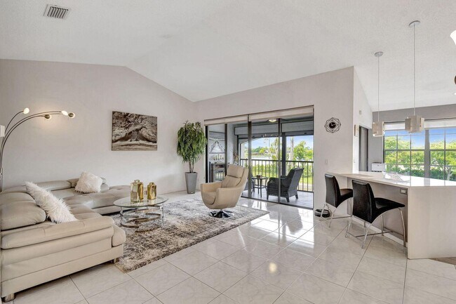 Photo - 8320 Waterline Dr Unit 201