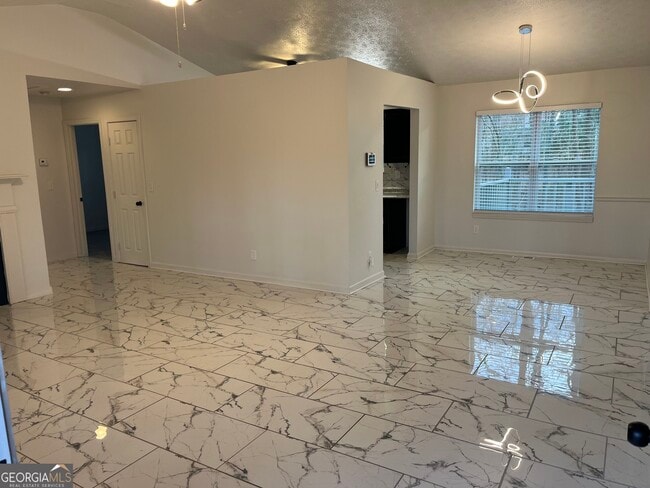 507 Lakeshore Dr