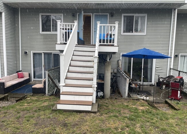 Photo - 3-Bed with AC & 1.5 Bath *Boston Landing * Top Floor * SEPT