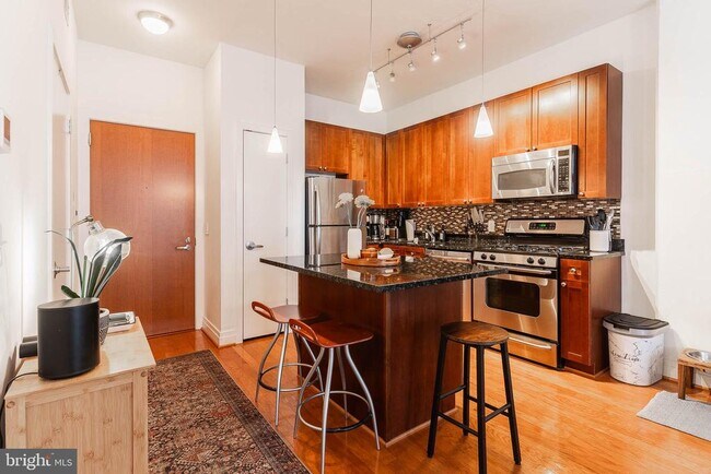Building Photo - 2120 Vermont Ave NW Unit 312 Rental