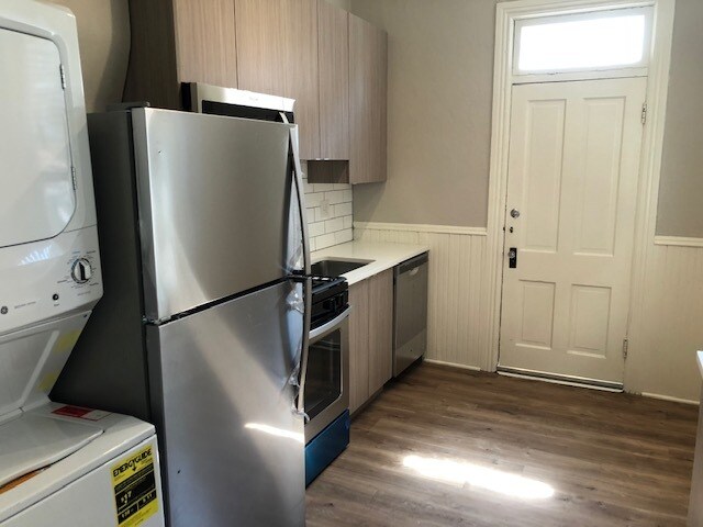 Photo - 10th and Emerson